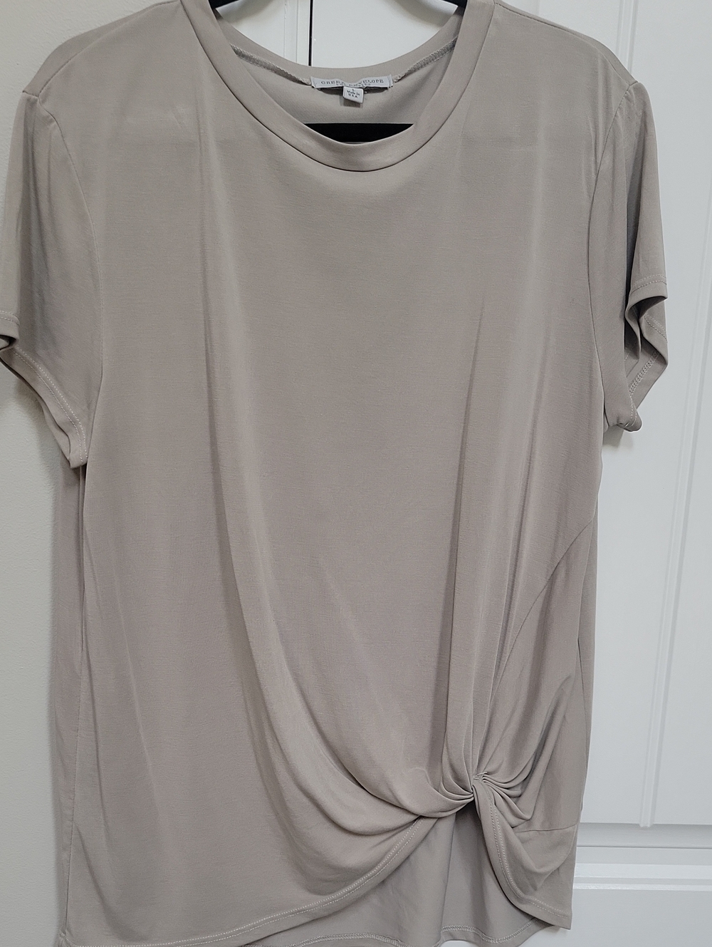 Green Envelope Basic Knot Front Tee - Light Taupe